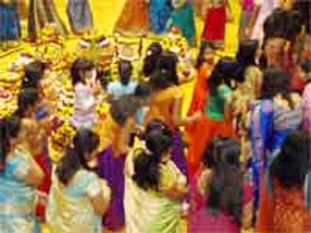 డెట్రాయిట్ లో బతుకమ్మ సందడి