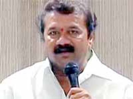 తెలంగాణను కెసిఆర్ కుటుంబం నుంచి రక్షించాలి: తలసాని