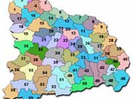 వేధింపులతో పదో తరగతి విద్యార్థిని ఆత్మహత్య: పాఠశాల ముందు ఆందోళన