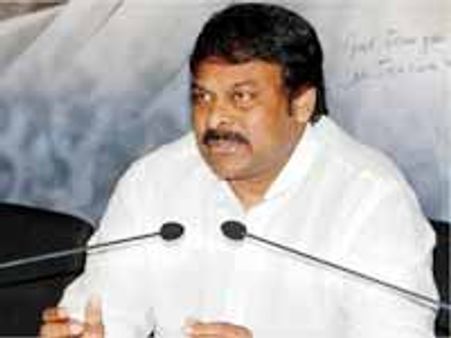 చిరంజీవి ఫ్యాన్ గురప్పకు ఎట్టకేలకు అందిన ఆర్థిక సాయం