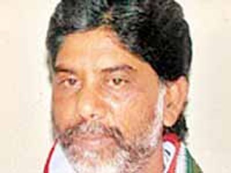 హరీష్ రావుపై కేసు పెట్టిస్తా: మల్లు భట్టి విక్రమార్క హెచ్చరిక