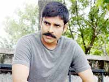 పవన్ కళ్యాణ్ పై సాక్షి విసుర్లు