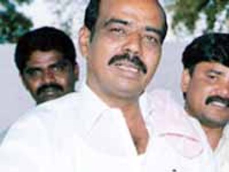 పరిటాల రవి అనుచరుడు పోతుల సురేష్ అరెస్టు కలకలం