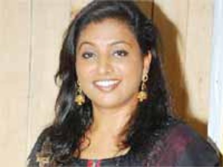 రోజాకు దారి దొరికింది