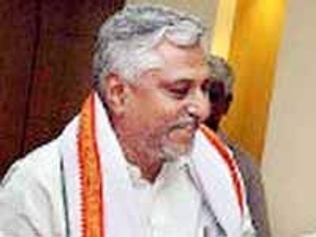 లగడపాటికి ఏం తెలుసని మాట్లాడుతున్నారు: జీవన్ రెడ్డి