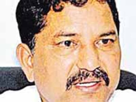 పదవుల్లో యువతకు ప్రాధాన్యం ఇవ్వాలి: మాజీ మంత్రి మారెప్ప