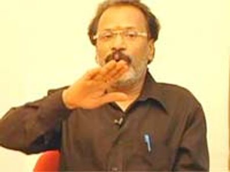 కెసిఆర్, చిరంజీవి సోనియాగాంధీ రిమోట్ కంట్రోళ్లు: తెదేపా