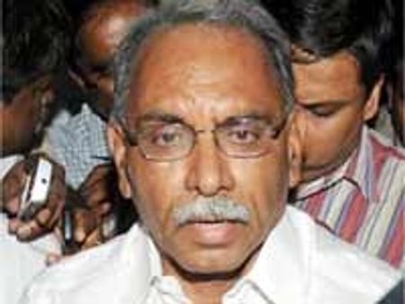 ఊడిన సలహాదారు పదవి: కెవిపి రామచందర్ రావు హవాకు కత్తెర