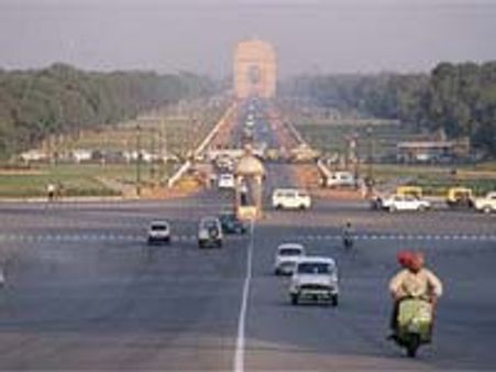 న్యూఢిల్లీలో యువతిపై సామూహిక అత్యాచారం