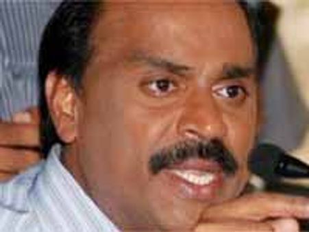 గాలి జనార్దన్ రెడ్డి ఓబుళాపురం మైనింగ్ కు హైకోర్టులో చుక్కెదురు