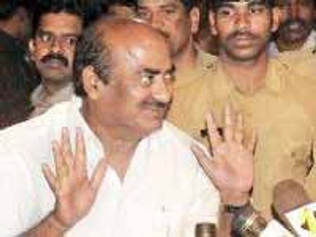 జిల్లాలో నేనొక్కడినే మిగులుతా: జేసి సంచలన వ్యాఖ్యలు