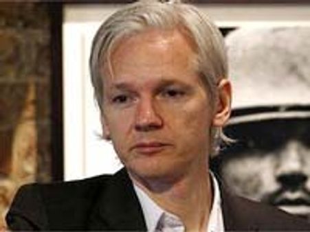 వికీలీక్స్ వ్యవస్థాపకుడు జూలియన్ అసాంజేకు బెయిల్, విడుదల