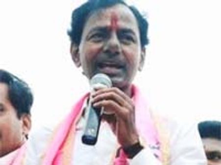 కాంగ్రెసు తెలంగాణ నాయకులకు లాగులు తడుస్తున్నాయి: కెసిఆర్