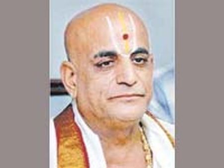 వెంకన్న ప్రతిష్ట దిగజార్చారు: క్లీన్ చిట్ పై డాలర్ శేషాద్రి