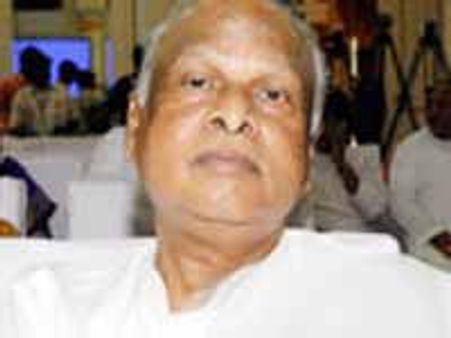 వైయస్ జగన్మోహన్ రెడ్డిపై పాలడుగు ఎమ్మెల్సీ వెంకట్రావు ఫైర్