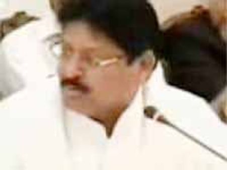 సోనియా నాయకత్వం కిందికి కెసిఆర్ వస్తారు: సర్వే సత్యనారాయణ