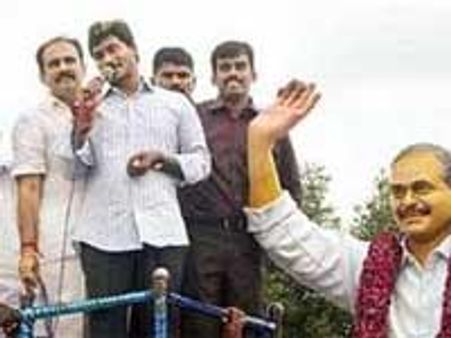 వైయస్ జగన్ నోట ఎన్టీఆర్ మాట: చంద్రబాబుపై ధ్వజం