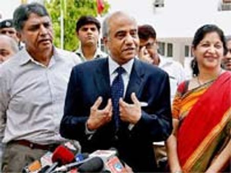 రాష్ట్రాన్ని విభజిస్తారా, లేదా అన్నది మిలియన్ డాలర్ల ప్రశ్న: శ్రీకృష్ణ