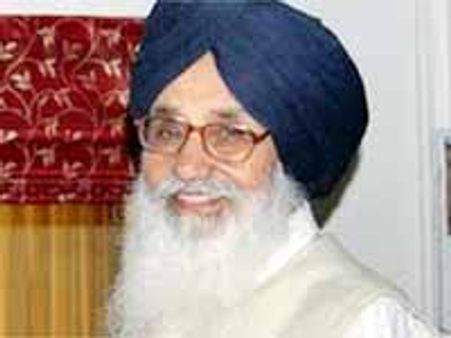 నాణేనికి ఓ వైపు కాంగ్రెసు, మరోవైపు అవినీతి: పంజాబ్ సిఎం ప్రకాశ్ సింగ్