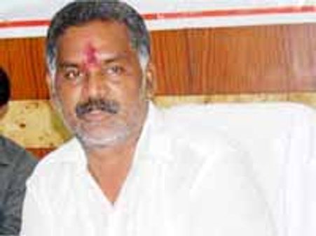 వైయస్ జగన్ వెంట ఎమ్మెల్యేలు ఎవరూ వెళ్లరు: మంత్రి బాలరాజు