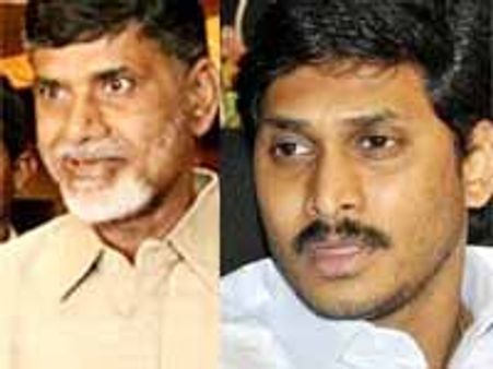 మళ్లీ వైయస్ జగన్ ఢిల్లీ దీక్షకు పోటీగా చంద్రబాబు ధర్నా