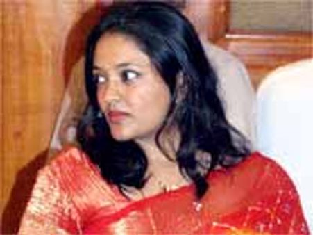 స్వామి నిత్యానందతో రాసలీలపై నటి రంజిత బుకాయింపు?