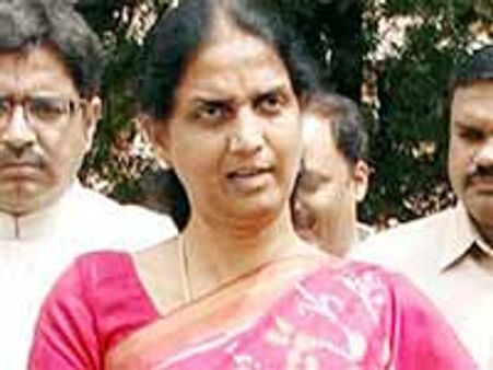 సబితా ఇంద్రారెడ్డికి 'సన్' స్ట్రోక్