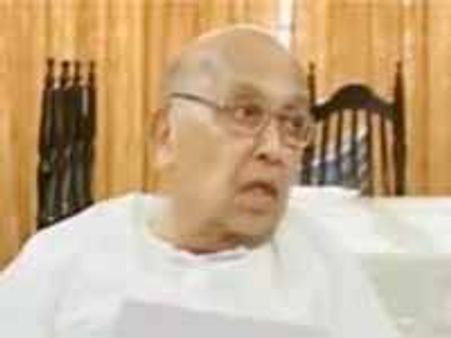 నివేదికపై మాలాంటి వృద్ధులకే ఇంత పౌరుషం వస్తుంది: ఉప్పునూతల