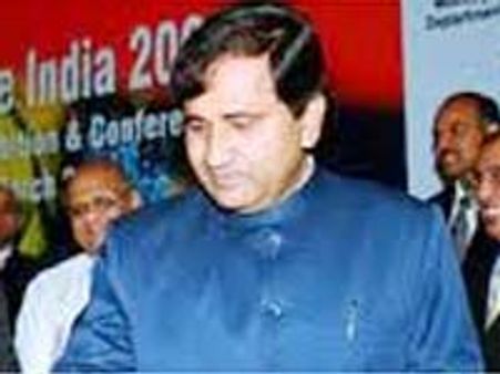 తెలంగాణపై గత వైఖరికి కట్టుబడి ఉన్నాం: షకీల్ అహ్మద్