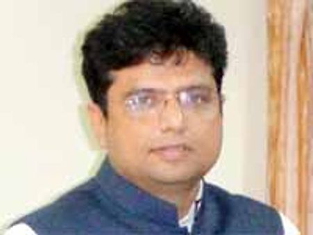 జగన్ దయాదాక్షిణ్యాలు కాదు, ప్రజల అండతో: మంత్రి శ్రీధర్‌ బాబు