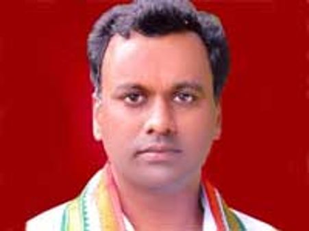 కేంద్రం ఐదవ పరిష్కారానికి కట్టుబడి ఉండాలి: ఎంపీ కోమటిరెడ్డి