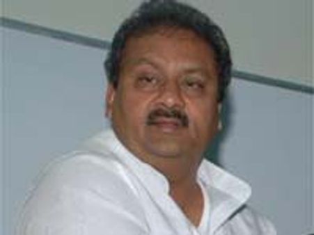 షబ్బీర్ అలీ సమావేశంలో ఉద్రిక్తత: రాళ్లు రువ్వుకున్న కాంగ్రెస్, టిఆర్ఎస్