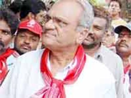 తెలంగాణ పోరుకేకలో స్టెప్పులేసిన సిపిఐ రాష్ట్ర కార్యదర్శి నారాయణ