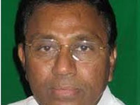 వైఎస్ జగన్‌ పై ముఖ్యమంత్రి కిరణ్‌ కుమార్ పరిధి దాటారు: మేకపాటి