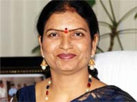 మంత్రి డికె అరుణ హత్యకు కుట్ర, బెదిరింపు కాల్స్: తప్పిన ప్రాణాపాయం!