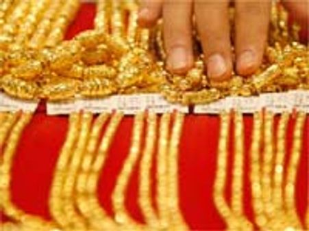 దుబాయ్‌లో అరకిలో బంగారం గెలిచిన చిన్నారి