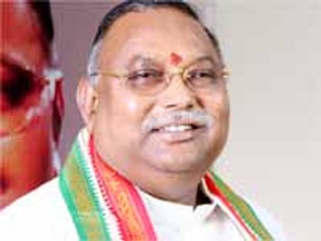 టిడిపి ఎంపీ నామా నాగేశ్వరరావుకు కాంగ్రెస్ ఎంపీ రాయపాటి మద్దతు