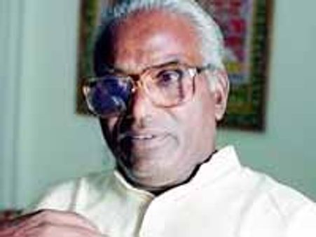 చిరంజీవి, అల్లు అరవింద్‌లపై మాజీ కేంద్ర మంత్రి శివశంకర్ ఫైర్