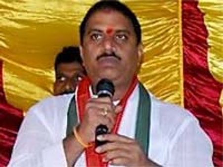 బహిరంగ చర్చకు సిద్ధమా: దేవినేనికి మల్లాది విష్ణు సవాల్