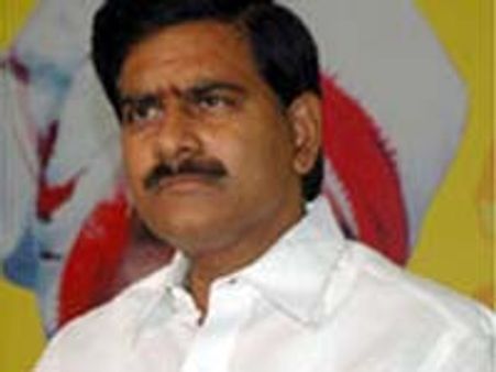 బ్రోకర్ పనులు మానుకో: ఎంపీ లగడపాటికి దేవినేని ఉమ హెచ్చరిక