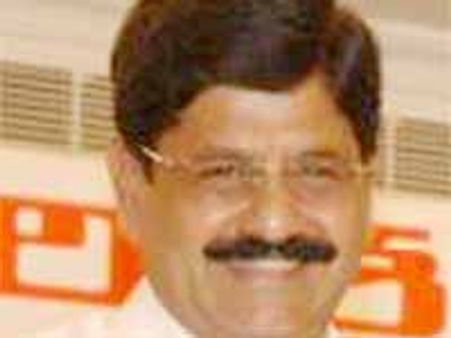 వైయస్ జగన్ తన పార్టీ గురించి ఆలోచించుకోవాలి: మంత్రి ఆనం