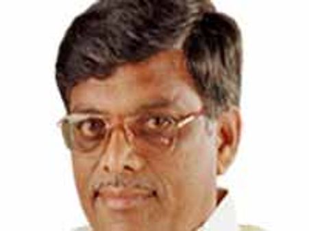 చిరంజీవికి గుడ్ బై, వైయస్ జగన్ వెంట జ్యోతుల నెహ్రూ