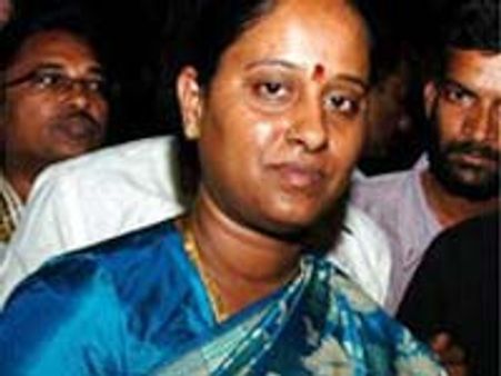 యువతను నిర్లక్ష్యం చేస్తే ఈజిప్టు తరహా ఉద్యమం: కొండా సురేఖ