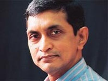 జెపిపై దాడికి నిరసనగా ట్యాంక్‌బండ్‌పై లోక్‌సత్తా మానవహారం