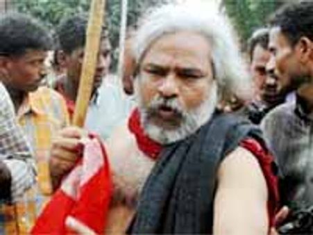 గద్దర్ పాటకు చిందేసిన ఓరుగల్లు: లక్ష నినాదాలు-లక్ష నివాళులు