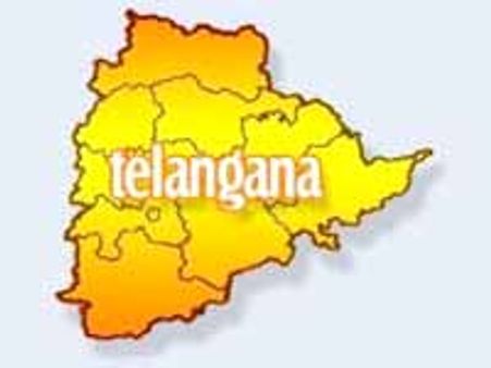 మణుగూరు ట్రెయిన్‌కు నిప్పు: పరుగులు తీసిన ప్రయాణీకులు