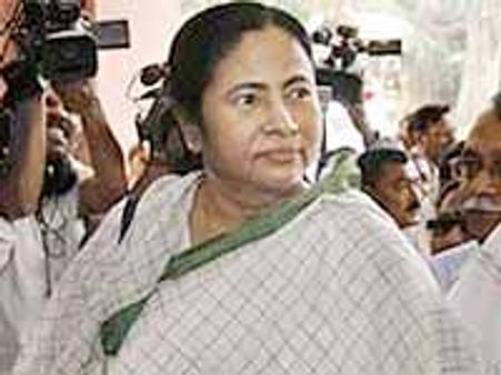 ఆంధ్రప్రదేశ్‌కు కొత్త రైల్లు, కొత్త రైల్వే లైన్లు ప్రకటించిన మమత