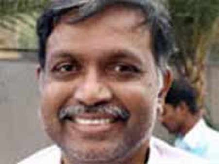 చిరు బానిసలా మారాడు, జగన్‌ది కులపార్టీ: కత్తి పద్మారావు