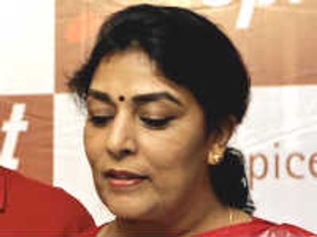 జగన్ వైయస్సార్ కాంగ్రెసు పార్టీపై పెదవి విరిచిన రేణుకా చౌదరి
