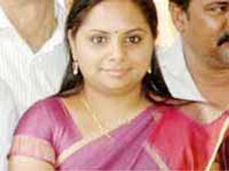 తెలంగాణ రచయితల విగ్రహాలు ప్రతిష్టించాల్సిందే: కల్వకుంట్ల కవిత